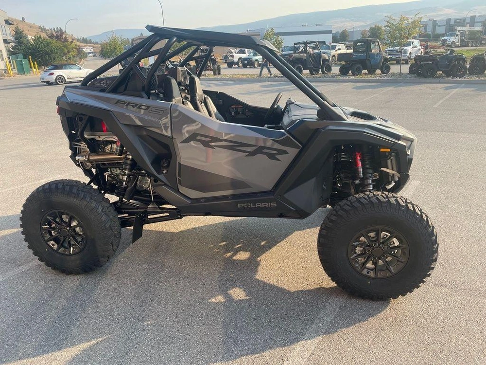 2026 Polaris Rzr Pro S Ultimate alt