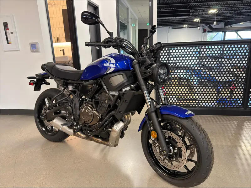 2024 Yamaha XSR700 thumbnail 2