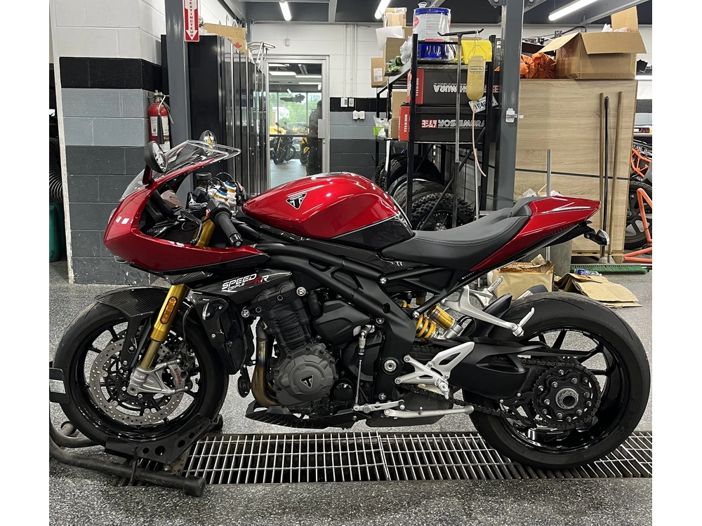 Triumph Speed Tripple 1200 Rr 2023 alt