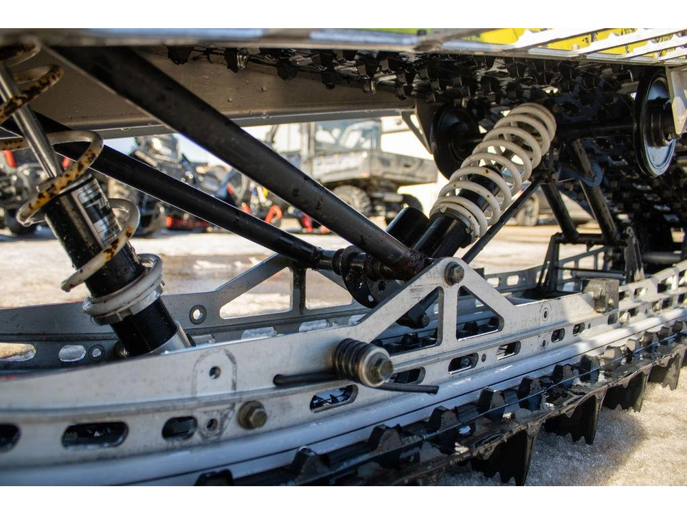 2014 Polaris 800 Rmk Assault 155 800 Assault® 155 Wrapped alt