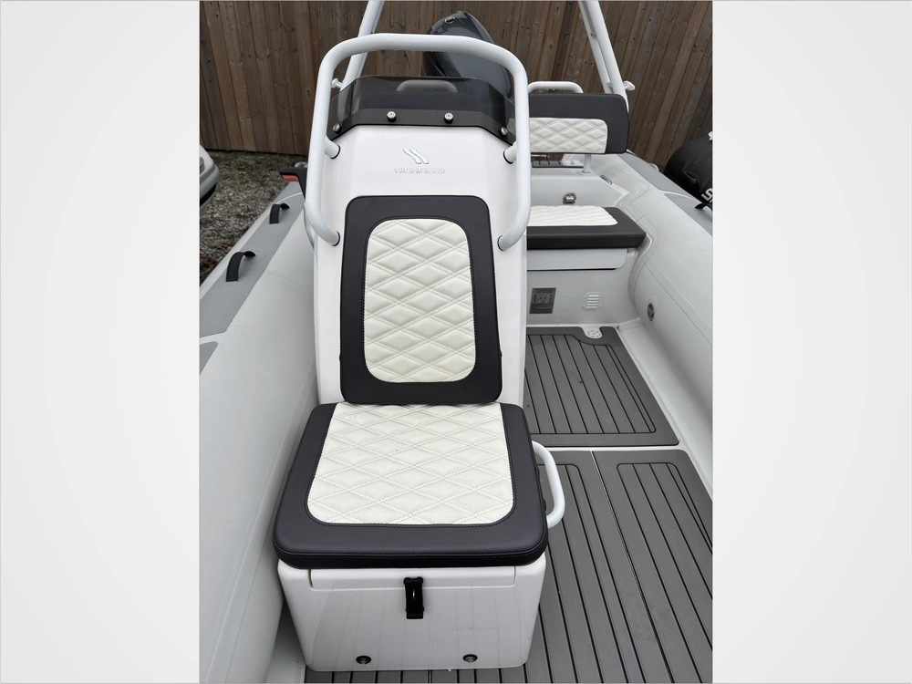 2023 Highfield Sp460 alt