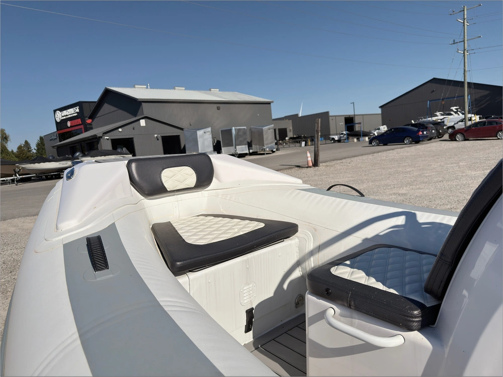 2023 Highfield Sp390 alt