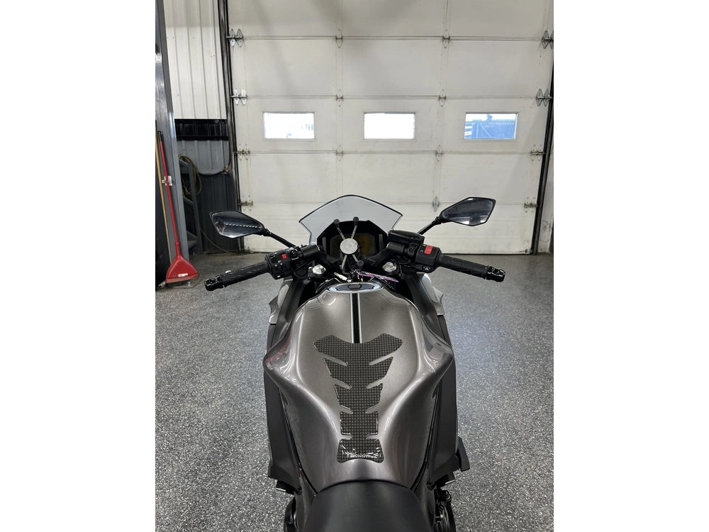 Kawasaki Z650 2021 alt