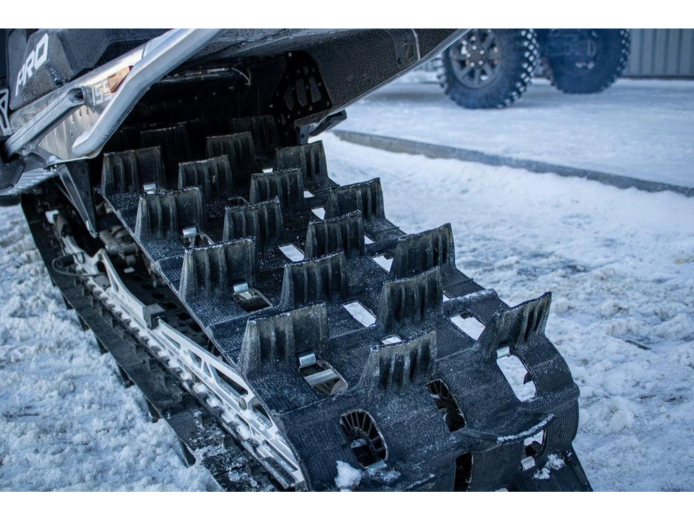 2024 Polaris 850 Pro Rmk Slash 155 Indy Red alt