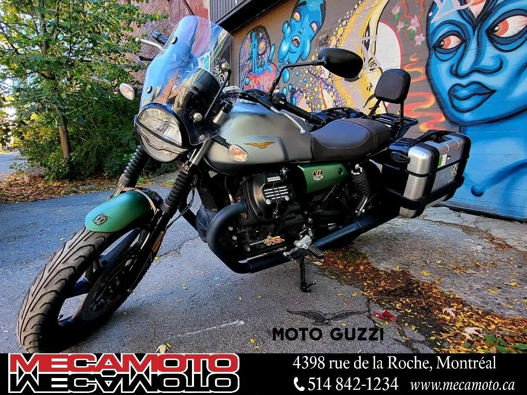 2022 Moto Guzzi V7 Stone Centenario