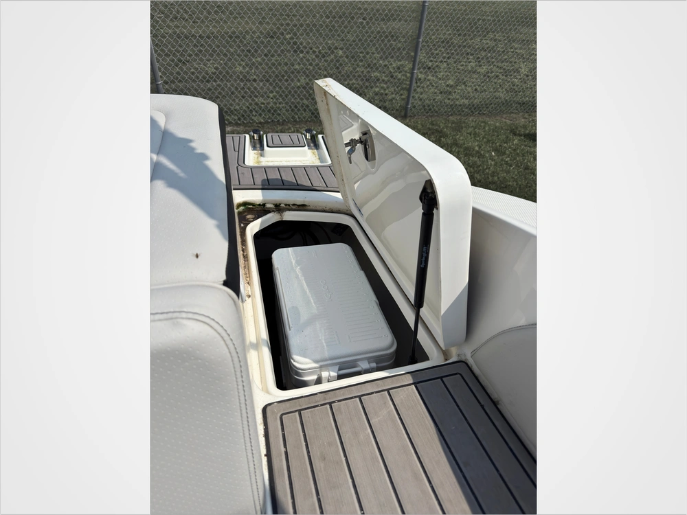 2023 Sea Ray Spx 190 alt