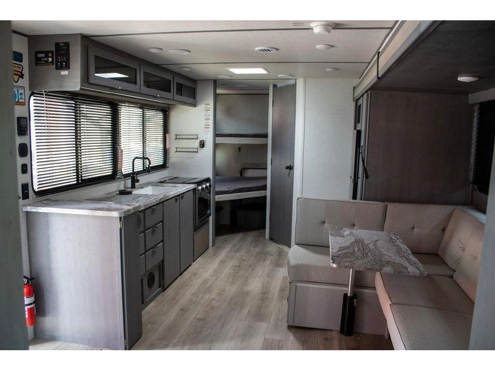 2025 Forest River Ozark 2690bhl-98 alt