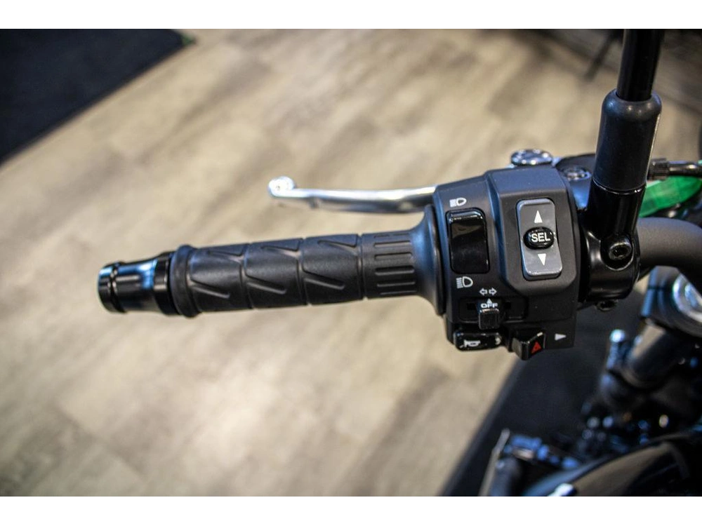 2025 Kawasaki Z650rs alt