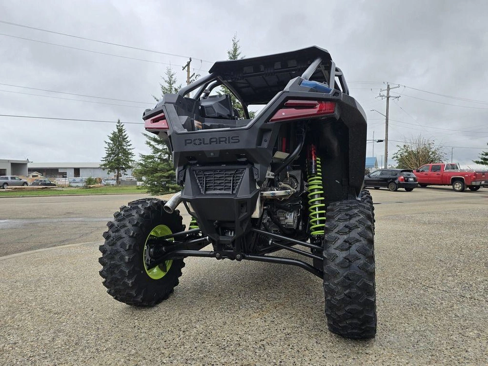 2025 Polaris Rzr Pro Xp Ultimate alt