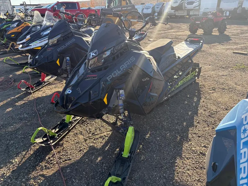 2023 Polaris BOOST RMK PRO 163