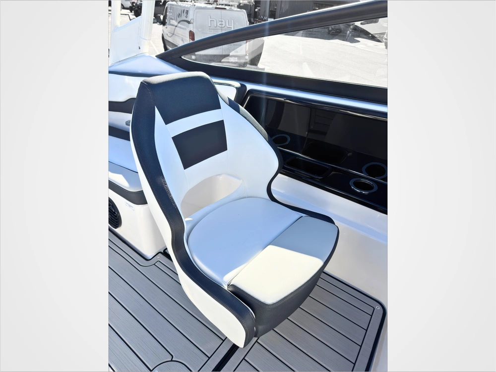 2025 Yamaha 195s $4,000 Black Friday Rebate alt