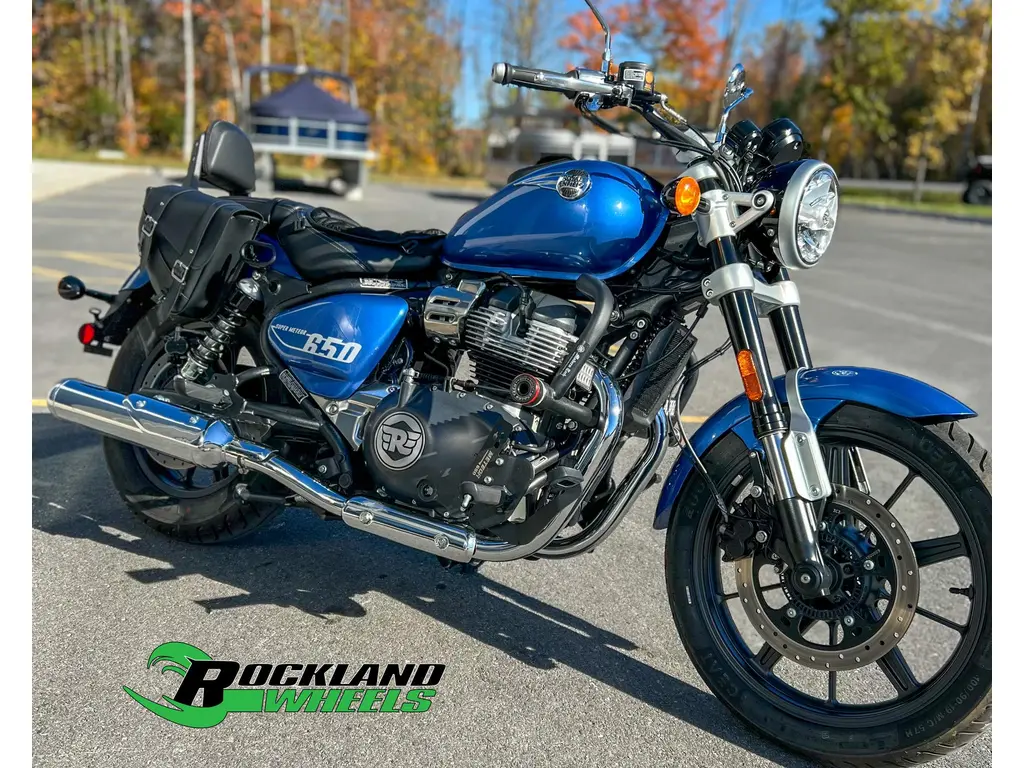2024 Royal Enfield SUPERMETEOR 650 with SADDLE BAGS AND MORE!!