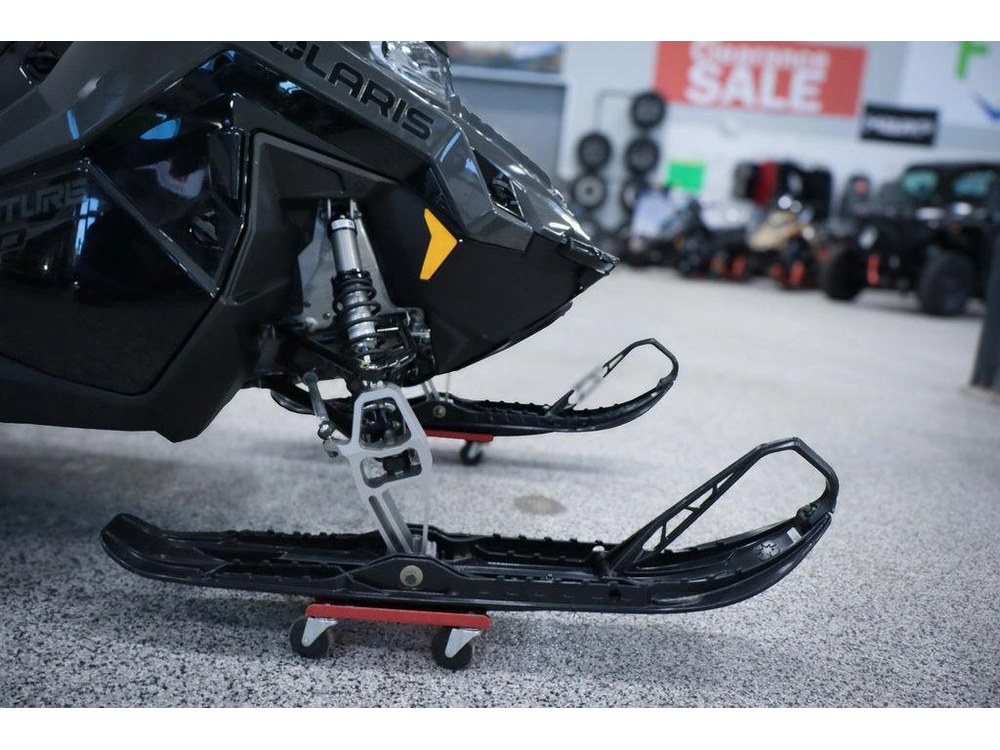 2025 Polaris 650 Titan Adventure 1.8 alt