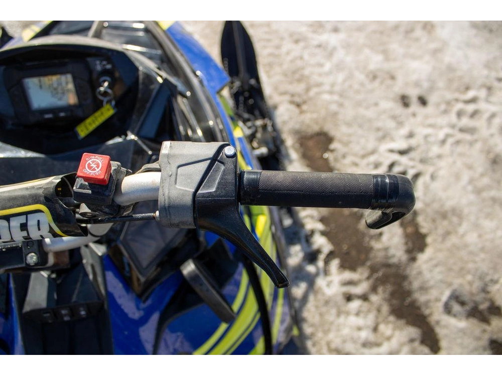 2014 Polaris 800 Rmk Assault 155 800 Assault® 155 Wrapped alt