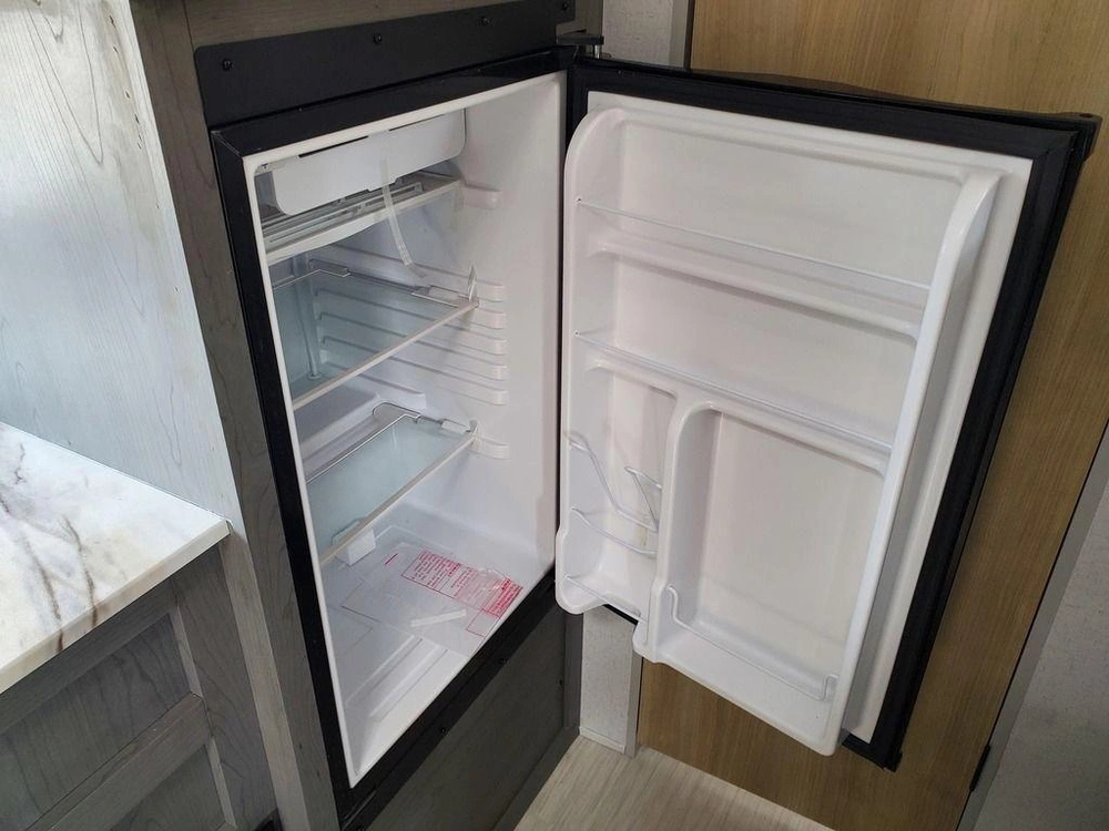 2024 Forest River Ozark 1620bhle alt