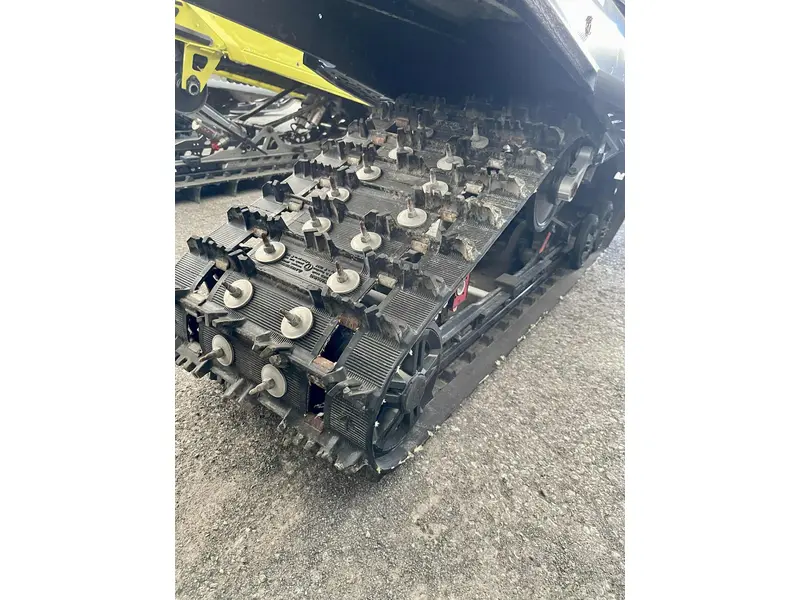 2024 BRP MXZ XRS 850