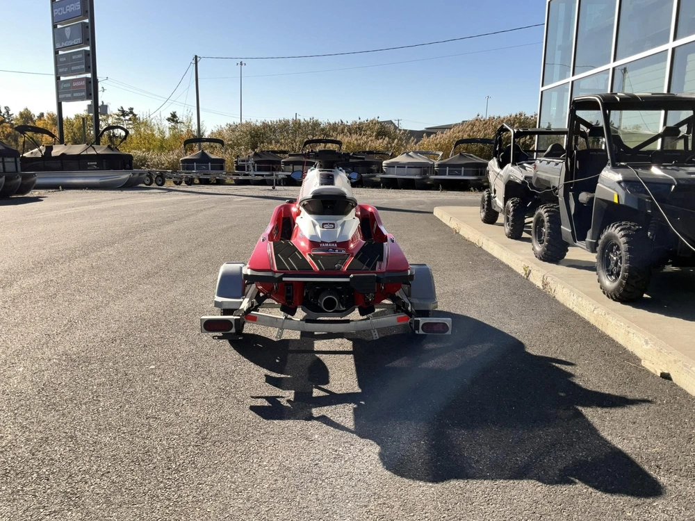 2024 Yamaha Waverunner Ex Limited alt