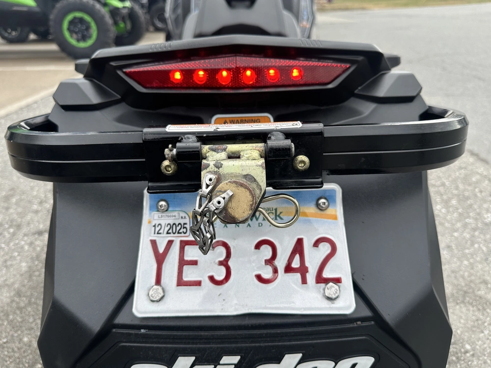 2022 Ski-doo Renegade Xrs 850 E-tec Ice Ri alt