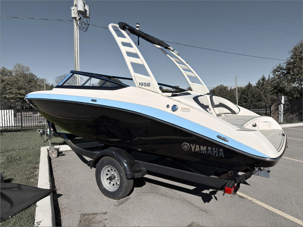2025 Yamaha 195s - Demo -low Hours alt