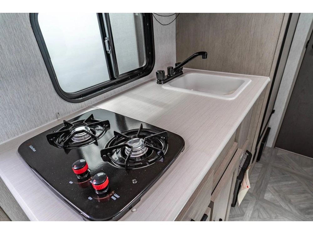 2024 Forest River Stealth Evo 176bhle alt