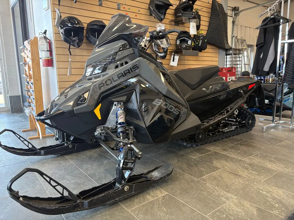 2025 Polaris Boost Indy VR1 137