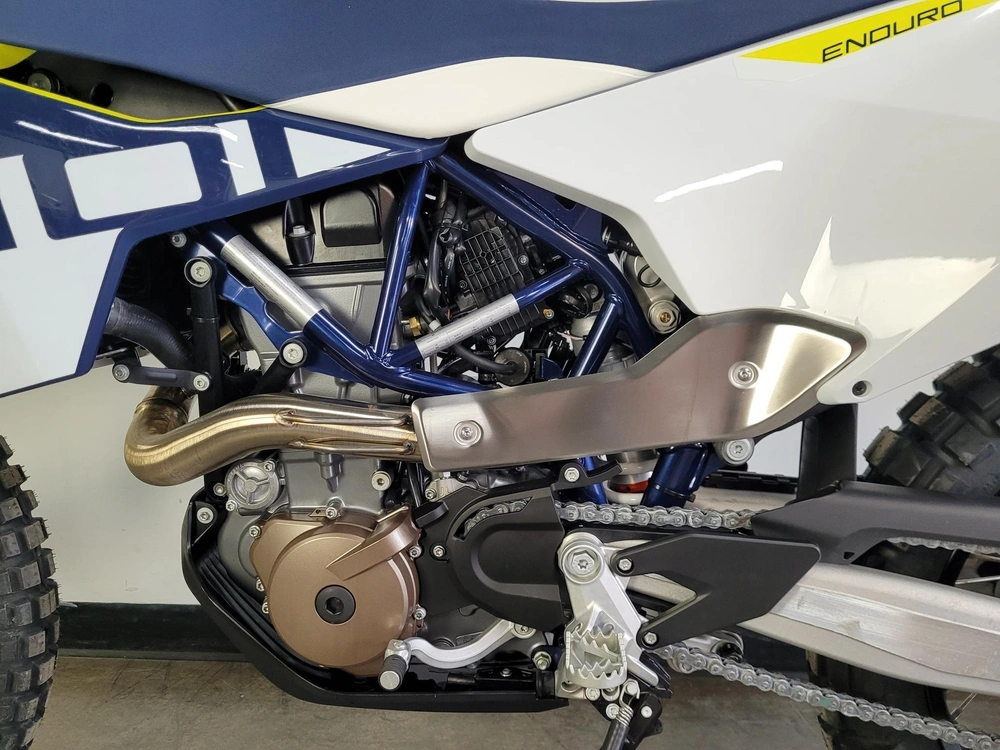 Husqvarna 701 Enduro *0.99% Sur 60 Mois 2024 alt