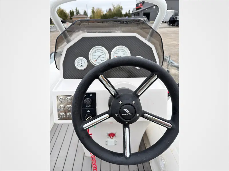 2023 Highfield SP390