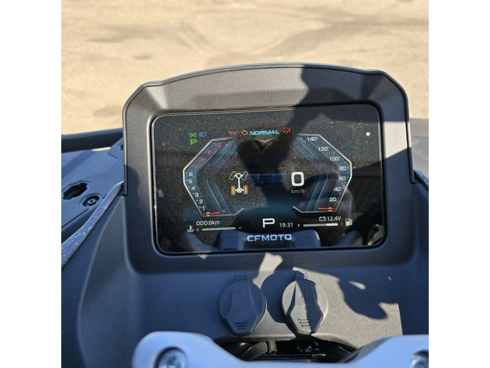 2025 Cfmoto Cforce 800 Touring alt