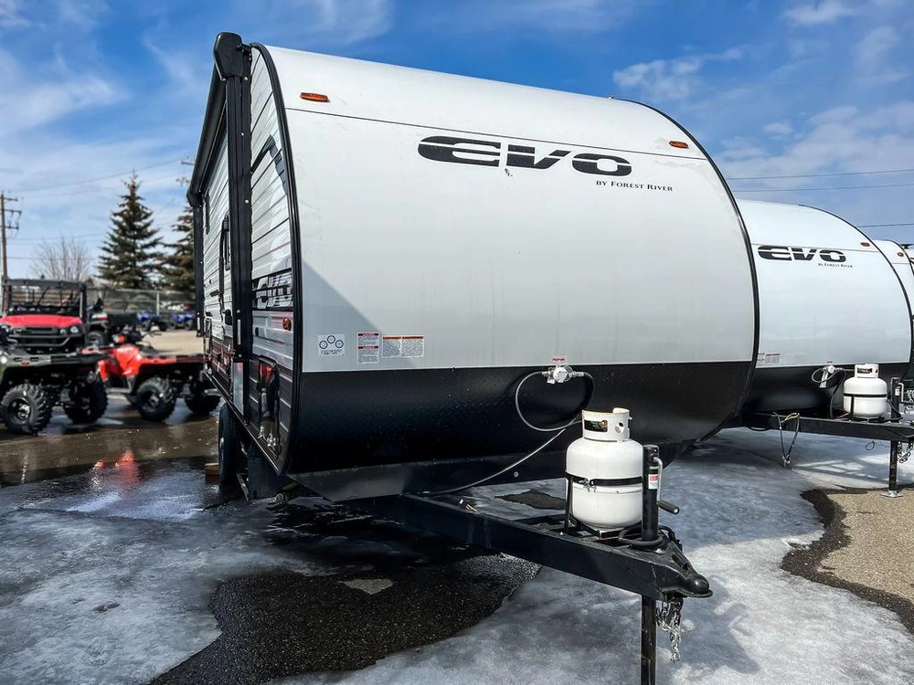 2024 Forest River Stealth Evo 176bhle alt