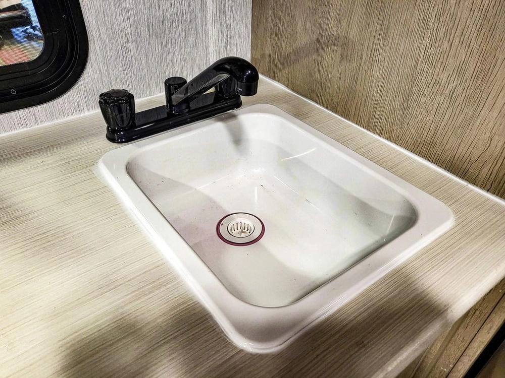 2023 Forest River Evo 180ss alt