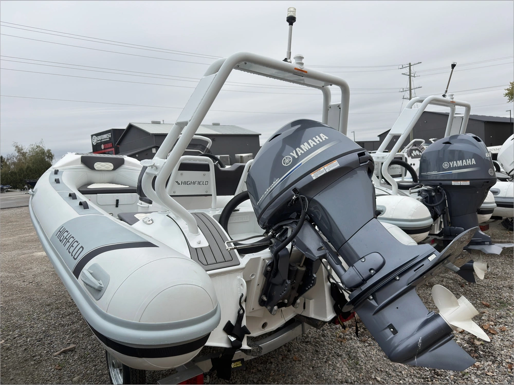 2023 Highfield Sp460 alt