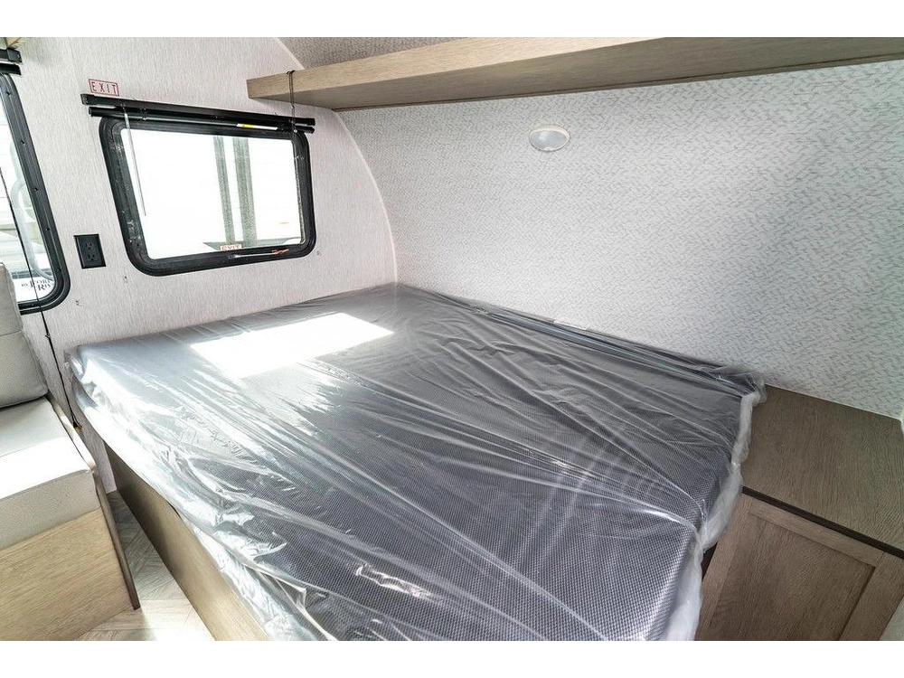 2024 Forest River Stealth Evo 176bhle alt