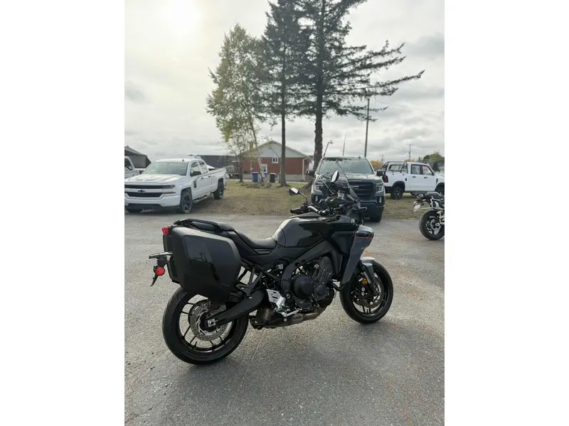 2025 Yamaha TRACER 9 (DÉMO)