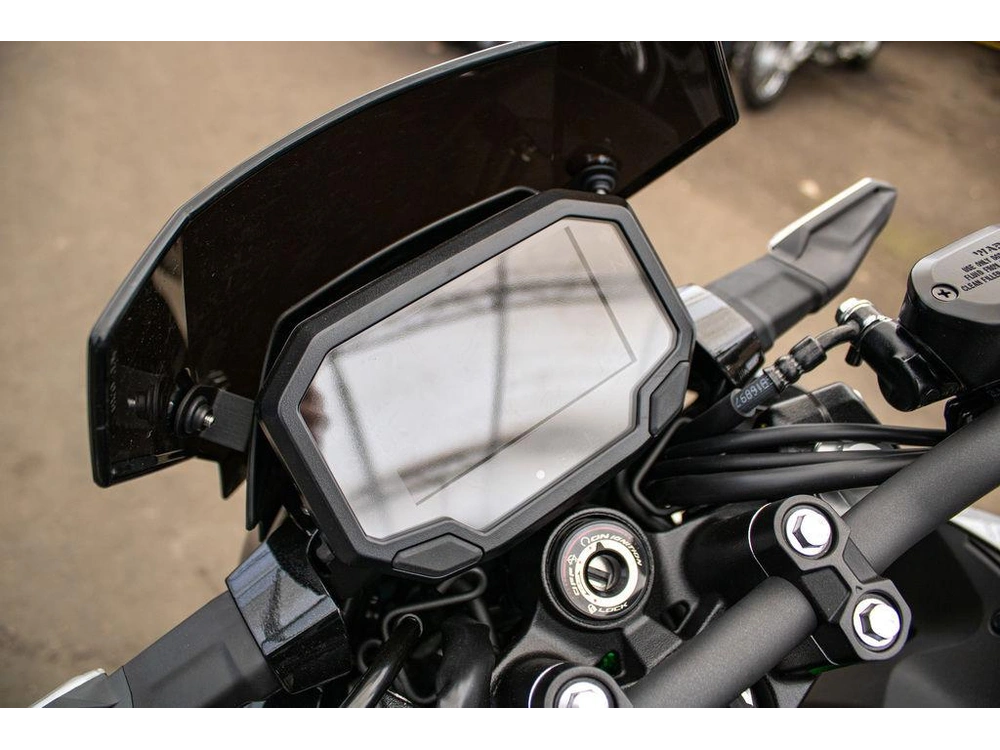 2025 Kawasaki Z500 Se alt