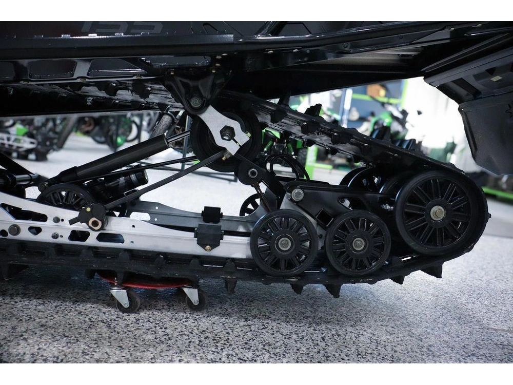 2025 Polaris 650 Titan Adventure 1.8 alt