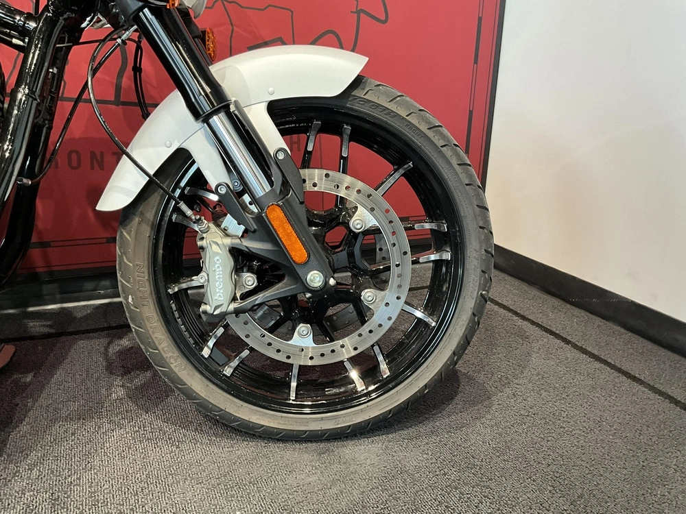 2024 Indian Motorcycle Sport Chief alt