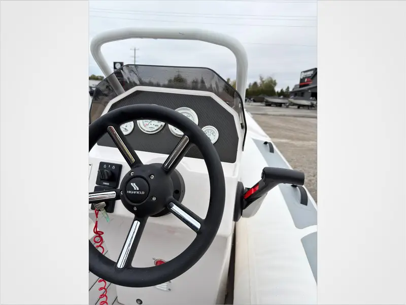 2023 Highfield SP390