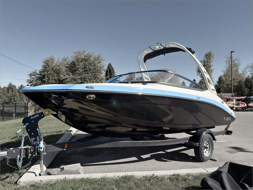 2025 Yamaha 195s - Demo -low Hours alt