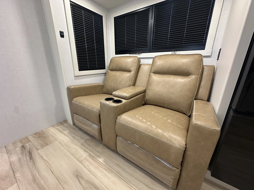 Brinkley Rv I265 2025 alt