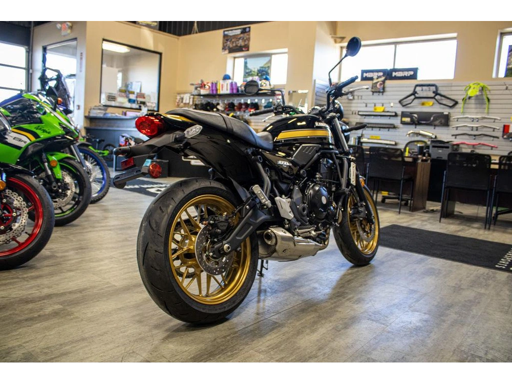 2025 Kawasaki Z650rs alt