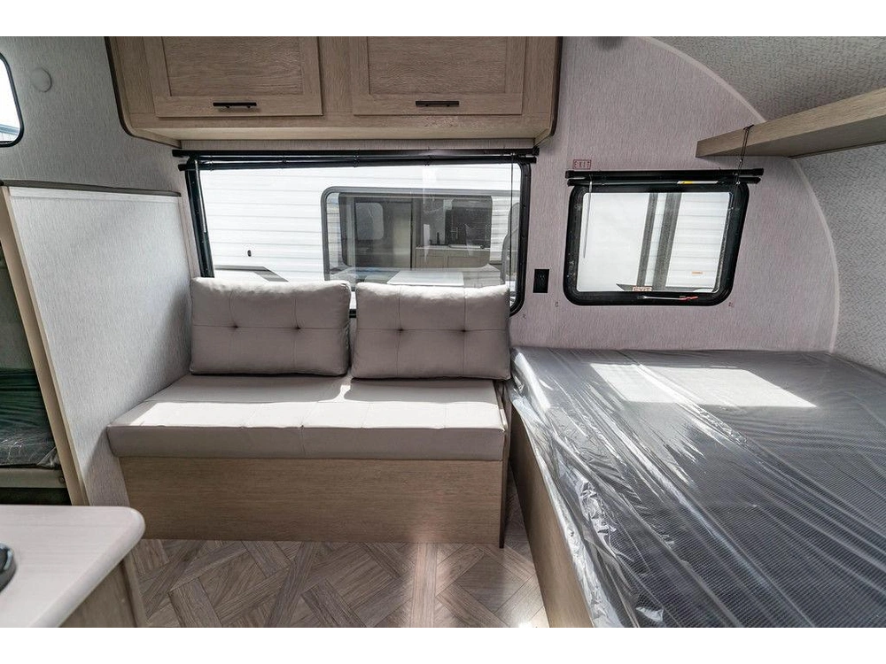 2024 Forest River Stealth Evo 176bhle alt