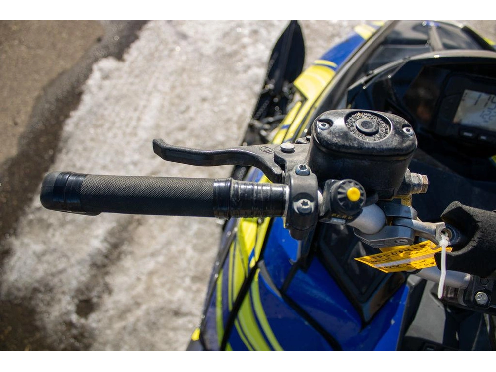 2014 Polaris 800 Rmk Assault 155 800 Assault® 155 Wrapped alt