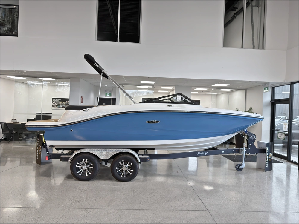 2023 Sea Ray Spx 190 No Luxury Tax* alt