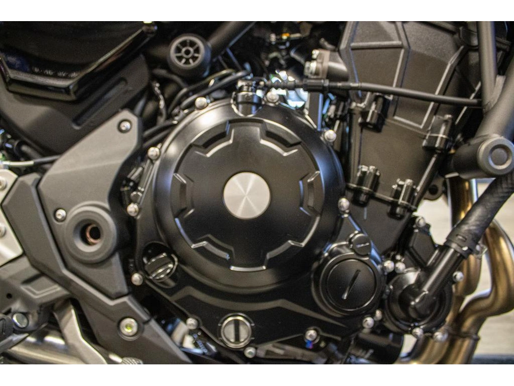 2025 Kawasaki Z650rs alt