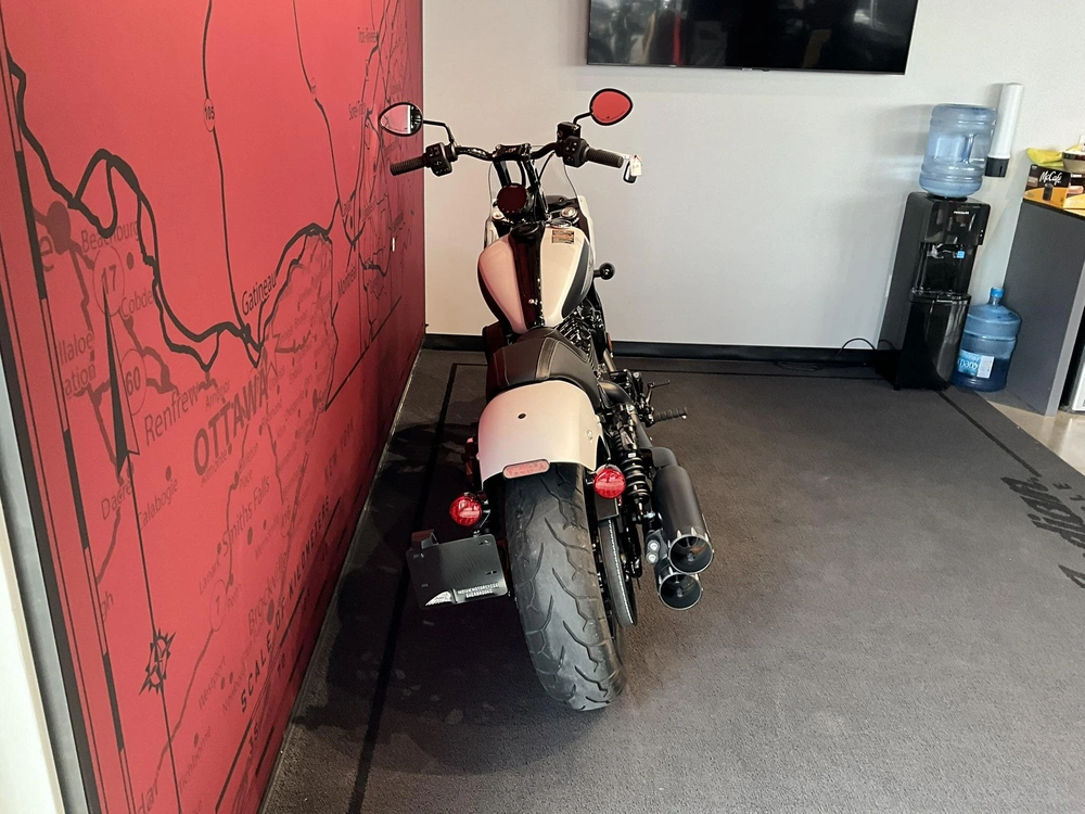 2024 Indian Motorcycle Sport Chief alt