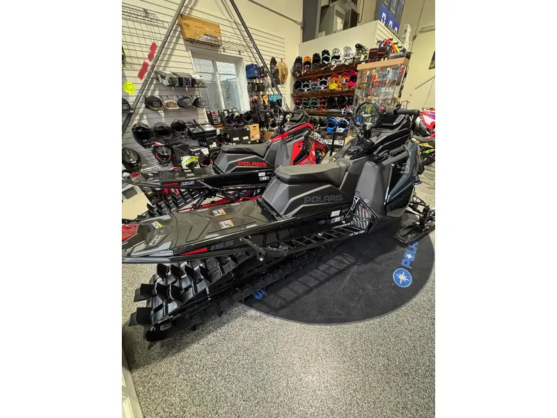 2026 Polaris SNO-26 BOOST RMK KHAOS 155 Patriot Boost - Gloss Black / Blue Dusk