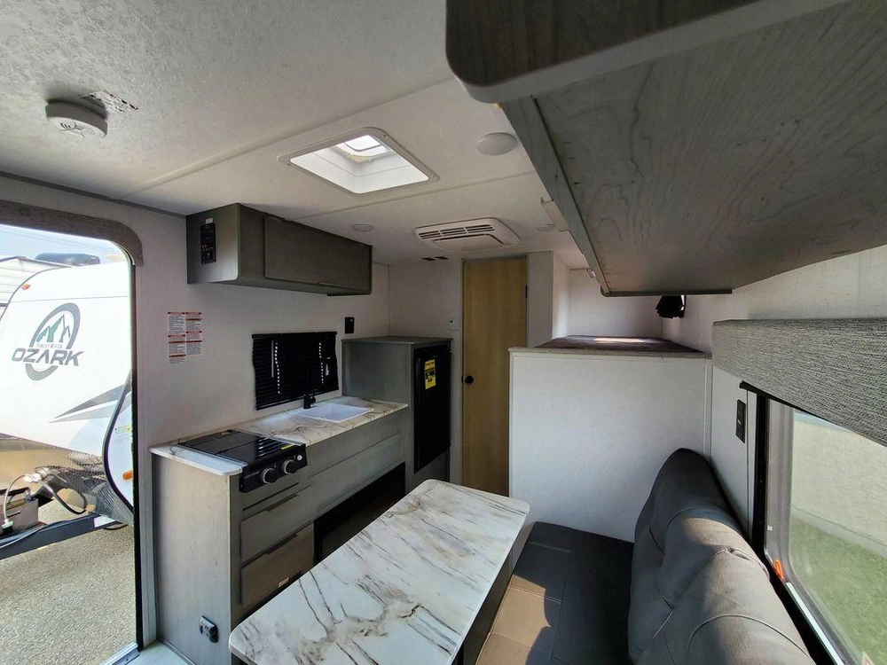 2024 Forest River Ozark 1620bhle alt