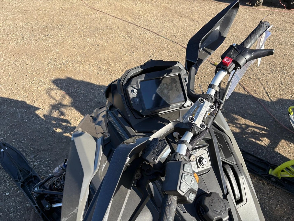 2025 Polaris 650 Sb Assault 146 alt