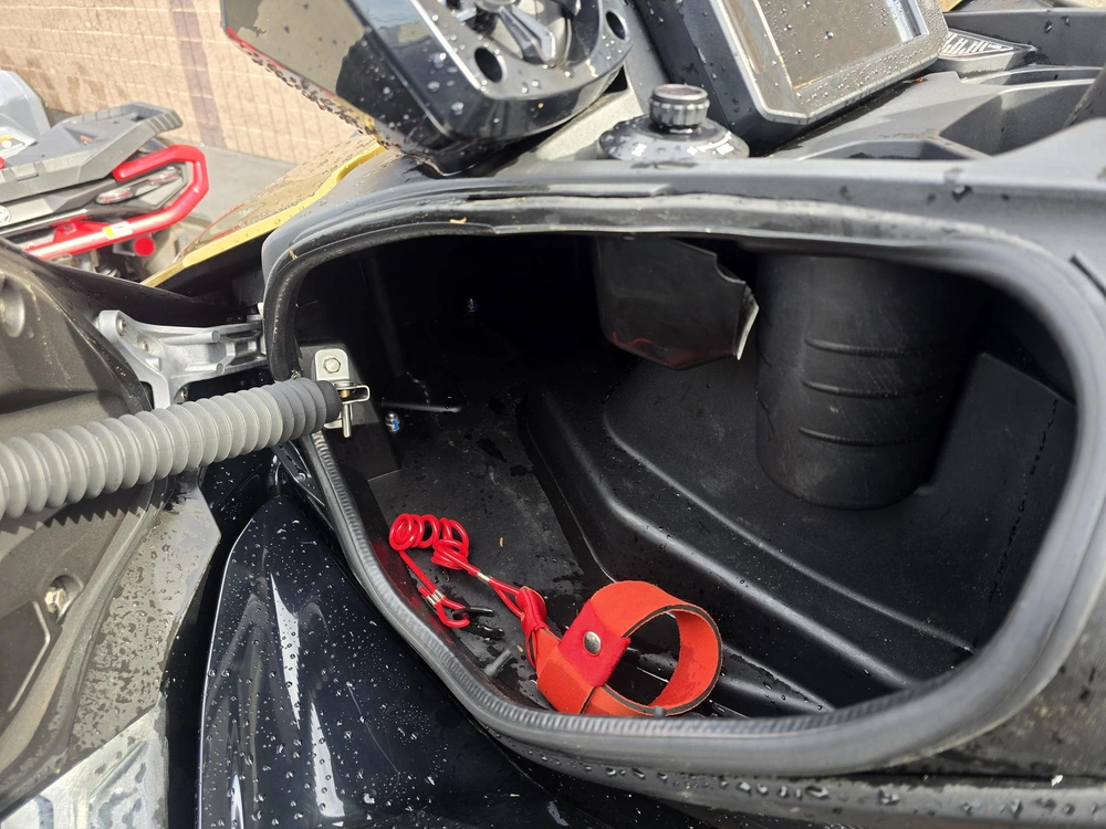 2023 Kawasaki Jet Ski Ultra 310 Lx alt