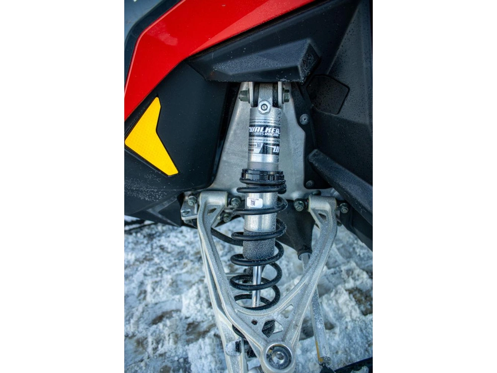 2024 Polaris 850 Pro Rmk Slash 155 Indy Red alt